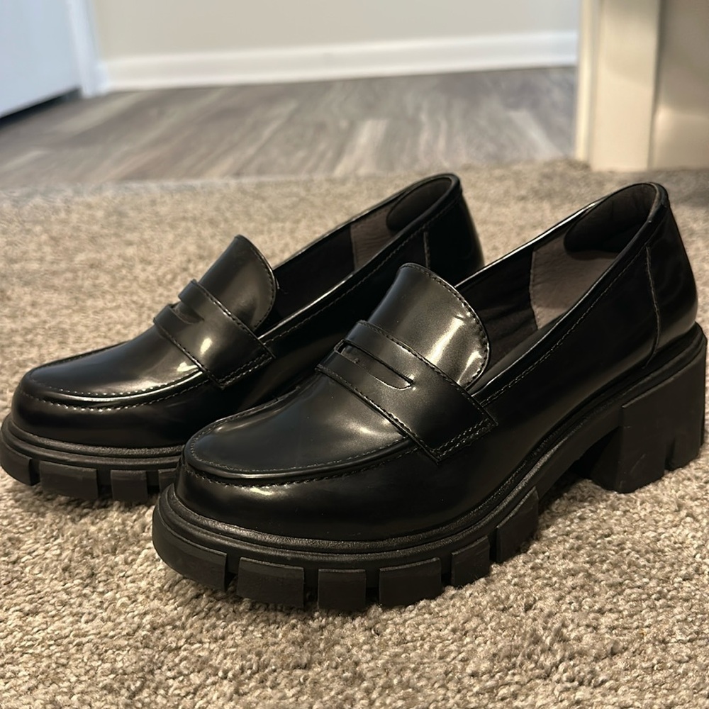 Chunky loafers